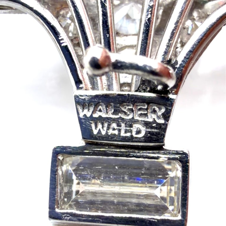 WALSER WALD Platinum Diamond, Emerald, Ruby Brooch - 4