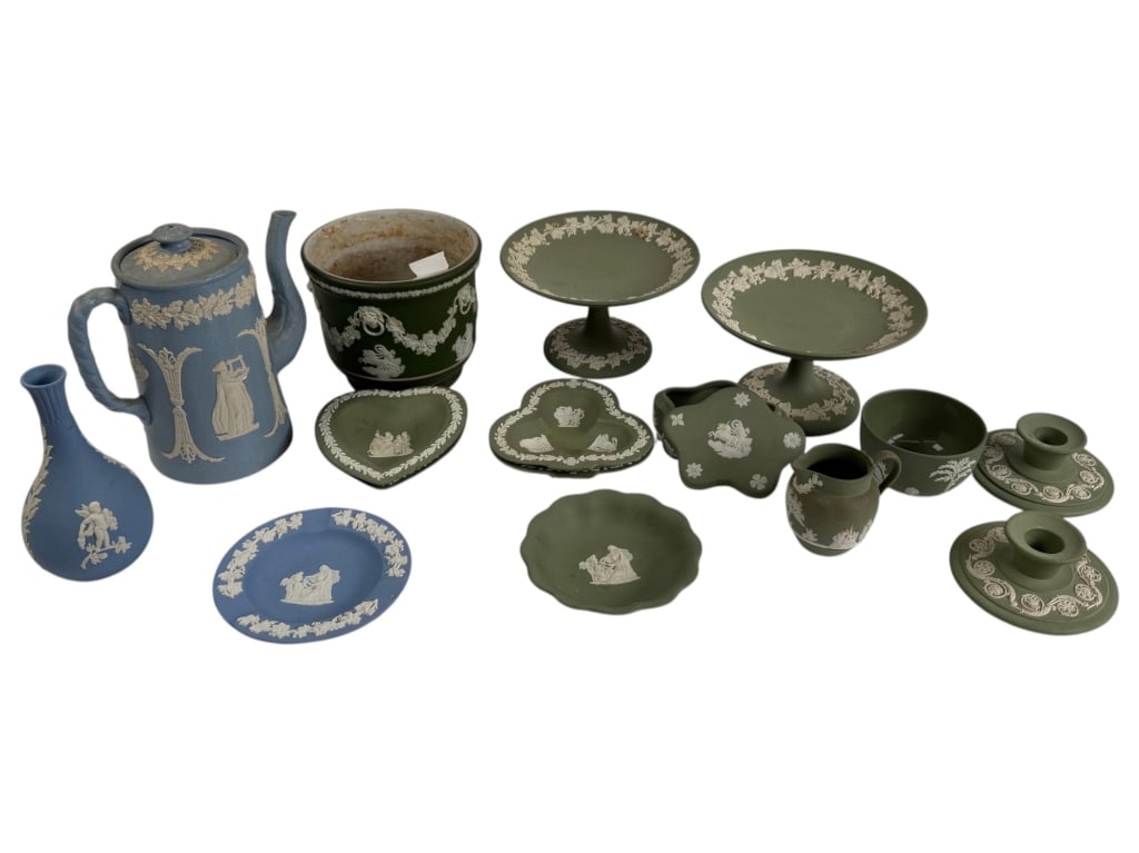 Vintage Wedgwood Porcelain Decorative Tableware (1 of 4)