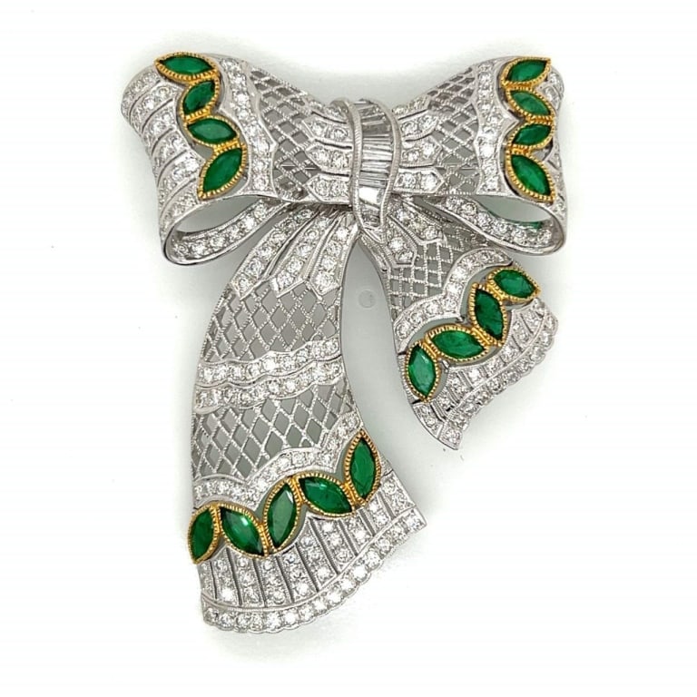 18K White Gold Emerald & Diamond Brooch (1 of 7)
