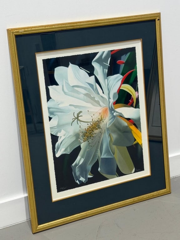 Brian Davis — White Flower floral composition (1 of 6)