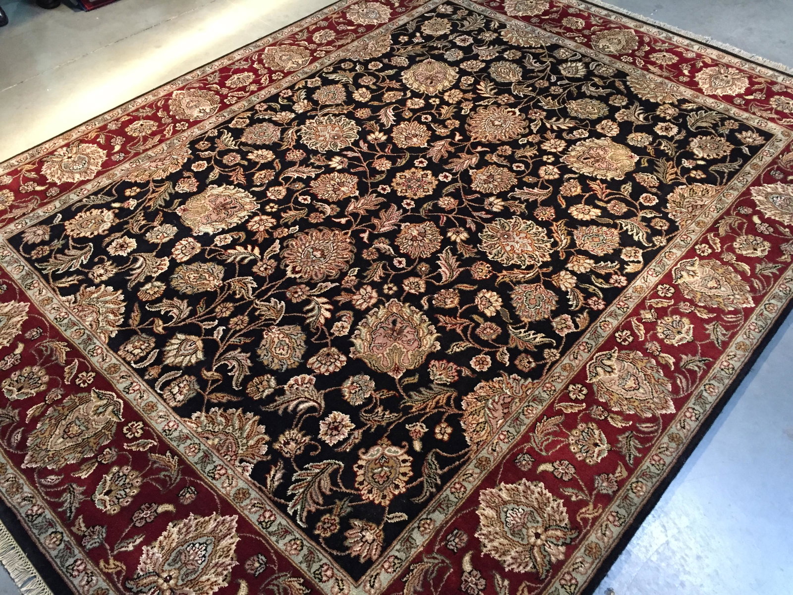 FINE HAND-KNOTTED AGRA RUG 8x10: 8x10 FINE QUALITY HAND KNOTTED WOOL AGRA RUG, IN BLACK RED AND MULTI ACCENT COLORS ,VEGGIE DYE FINE HAND SPUN WOOL MASTER QUALITY RUG HAND KNOTTED IN INDIA FREE SHIPPING WITHIN CONTIGUOS US FOR THIS I