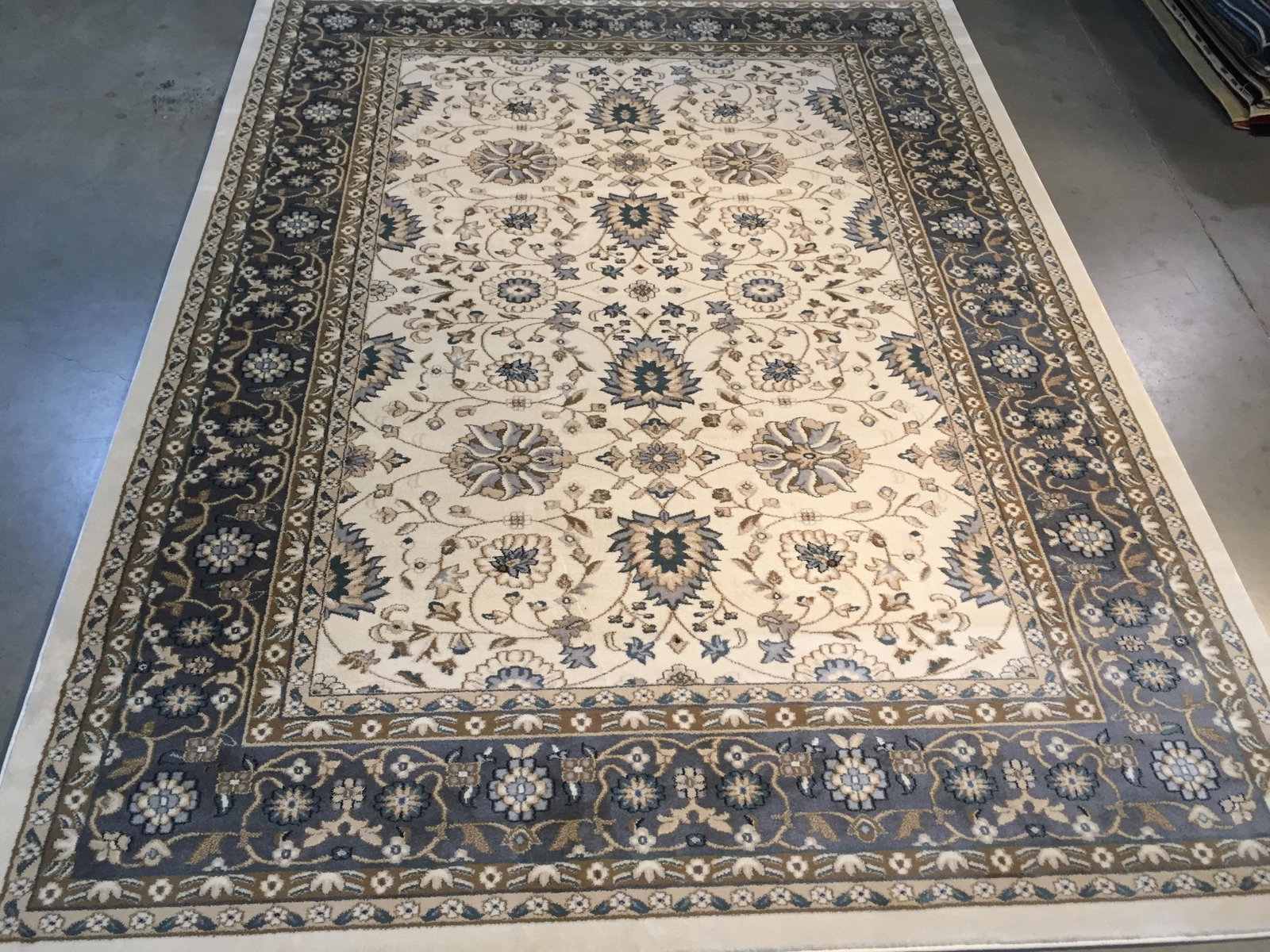 TRADITIONAL MAHAL DESIGN AREA RUG 8x11: 7'.10"X10'.10" Brand name rug, in all over Persian Mahal design in up to date colors Grey Blue, Ivory and multi accent colors ,Made of durable and easy to care, polyproplyen pile power loom in Turkey