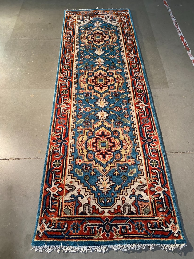 STUNNING SERAPI 8' RUNNER (1 of 10)