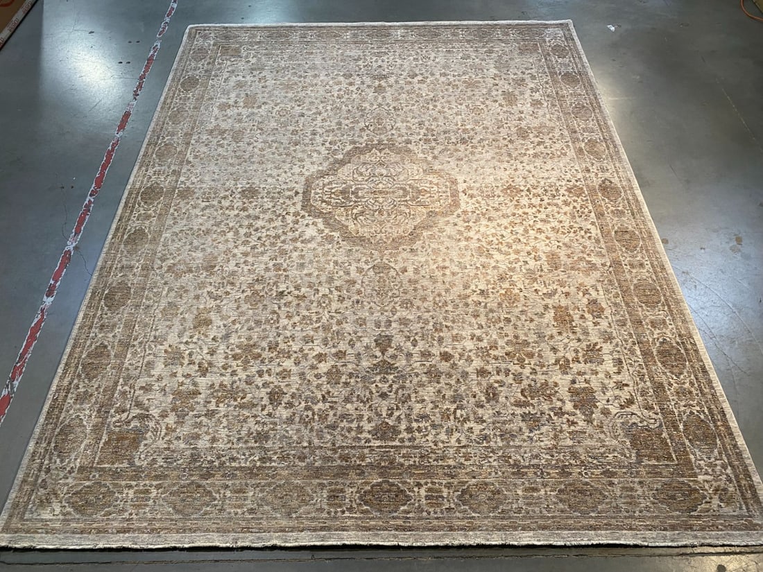 NEUTRAL MEDALLION RUG 8x10 (1 of 9)