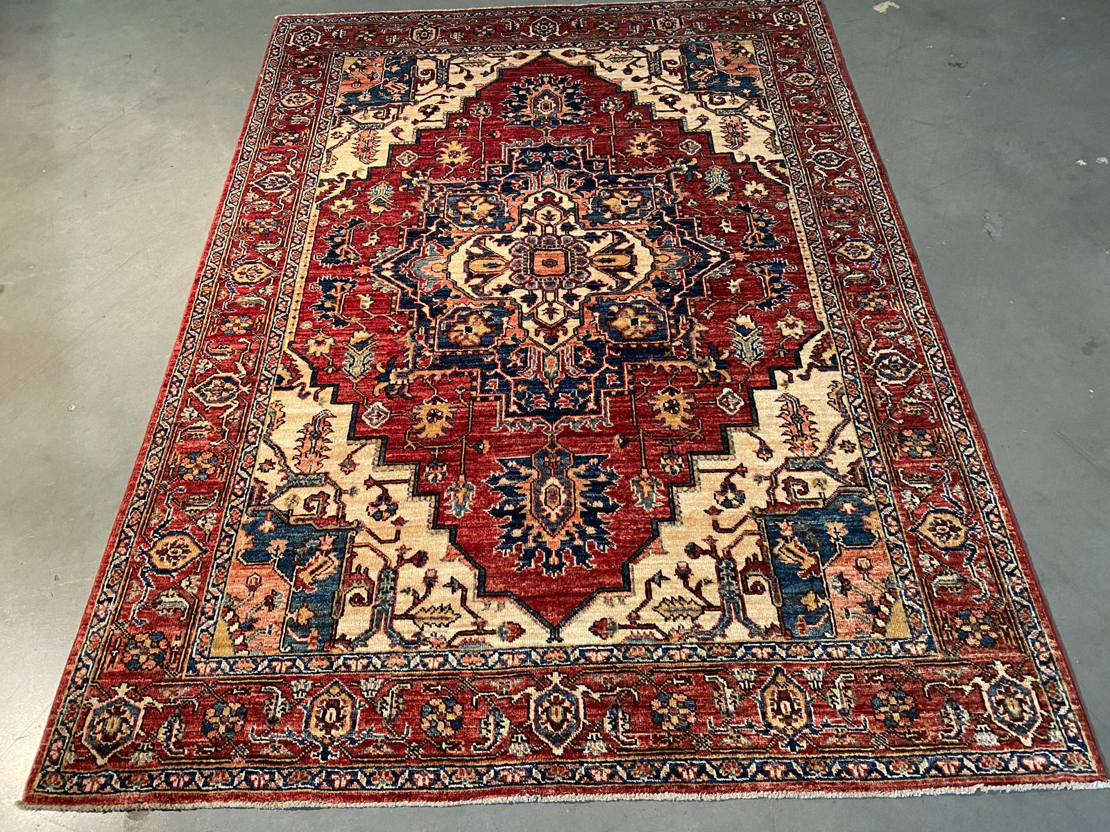 STUNNING FINE SERAPI RUG 5'.1"x7' (1 of 8)
