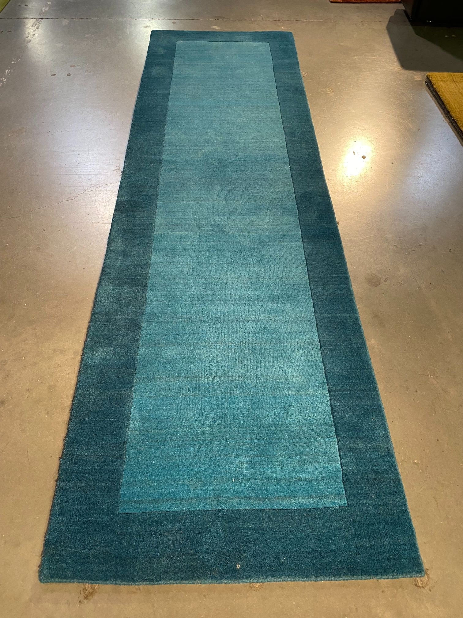 SOLID 2 TONE WOOL RUNNER 9' - 4