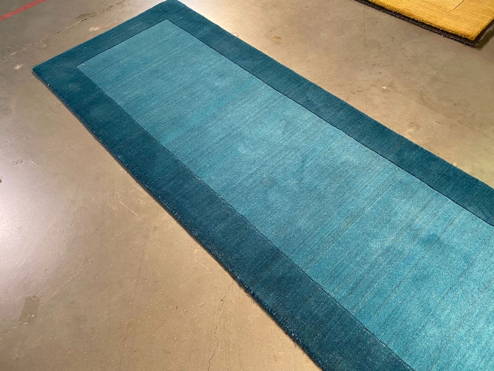 SOLID 2 TONE WOOL RUNNER 9' - 5