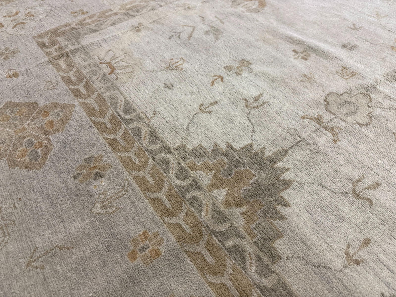 Exquisite Oushak Rug 8.7x11.2 - 12