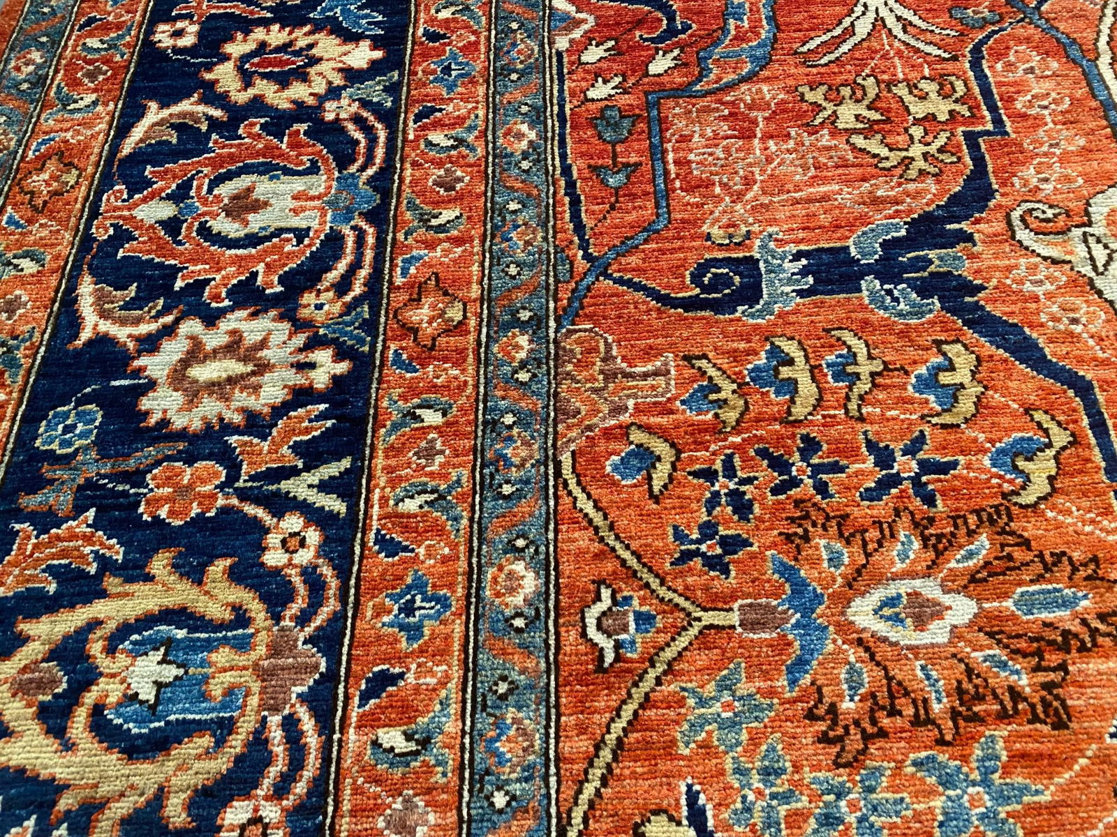 Exquisite Fine Serapi Design Rug 9.1x11.9 - 4