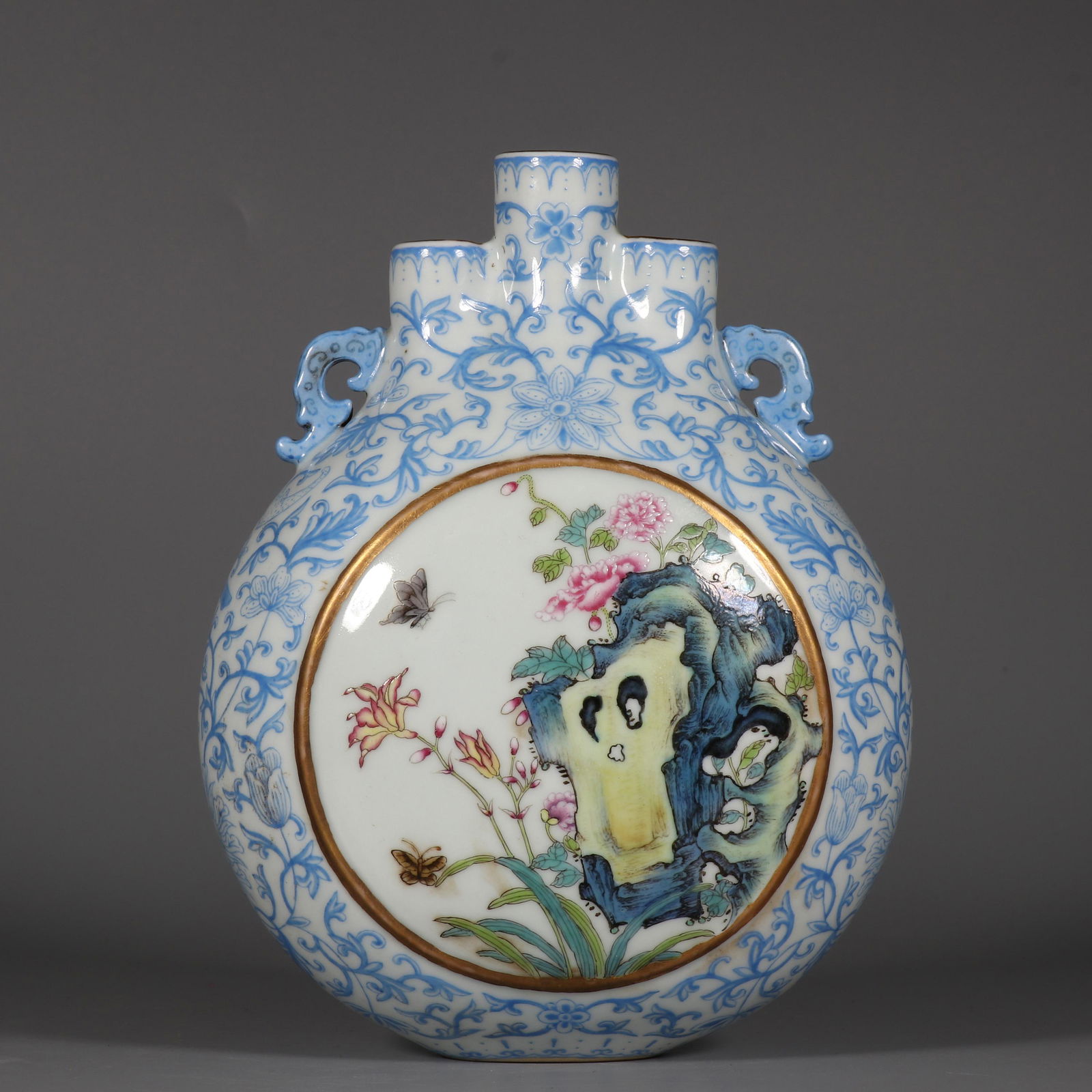 A PAINTED ENAMEL MOON FLASK VASE (1 of 6)