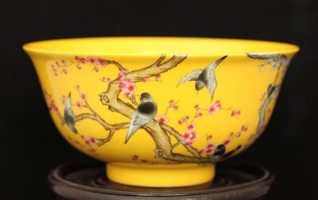 AN IMPORTANT MUSEUM-QUALITY FAMILLE-ROSE BOWL, MARKED (1 of 6)