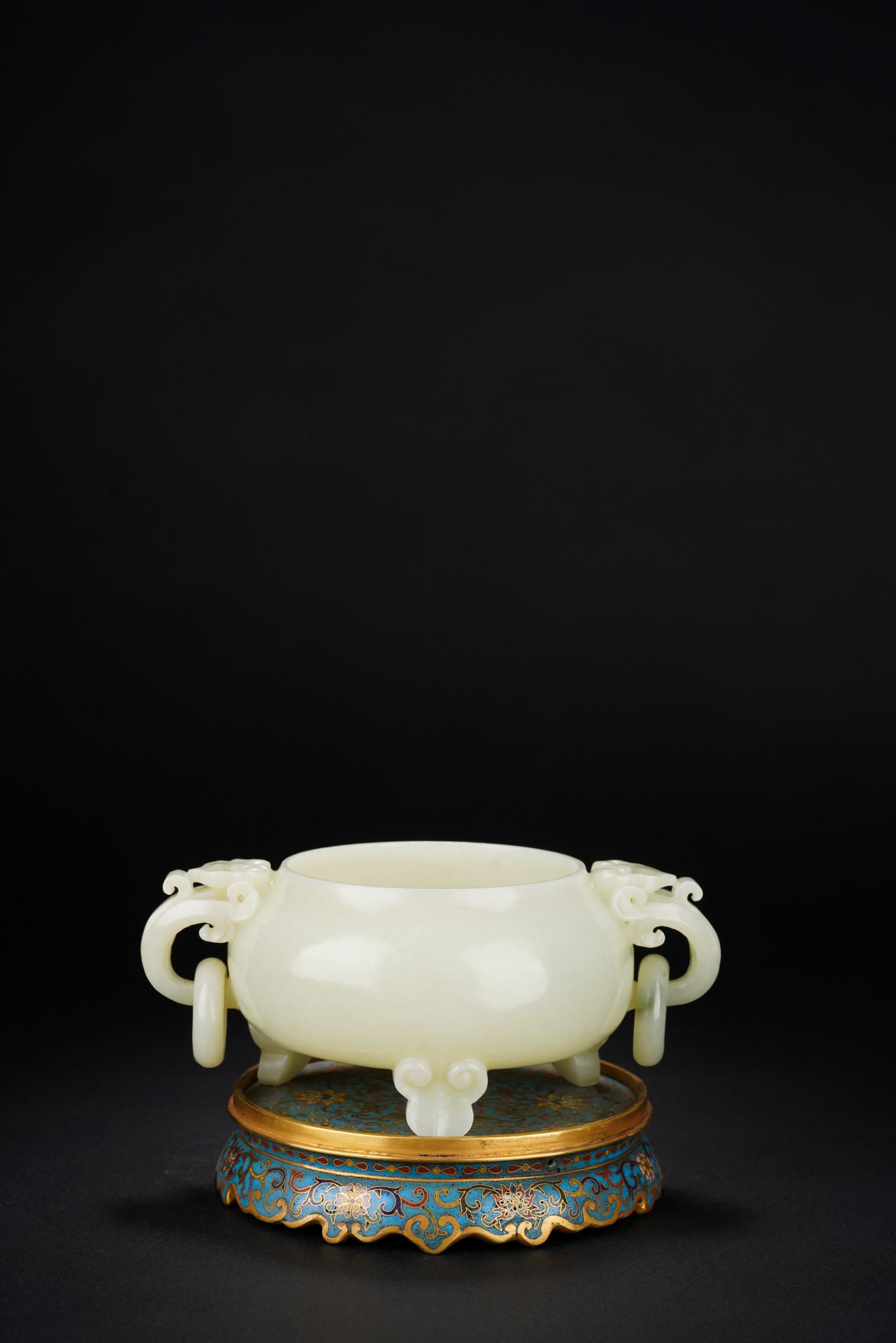 A Chinese White Jade Washer and Cloisonne Enamel Stand (1 of 8)