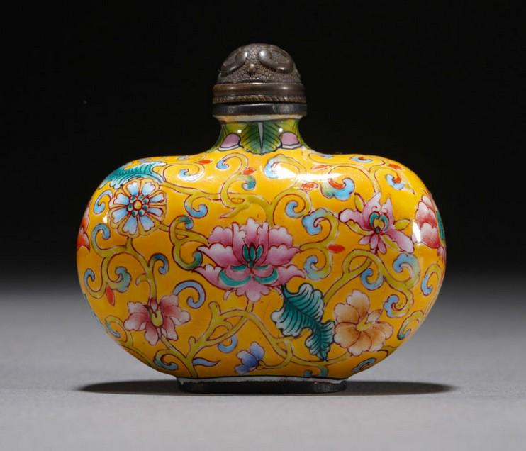 Chinese Qing 18th C. Painted Enamel Floral Snuff Bottle (1 of 8)
