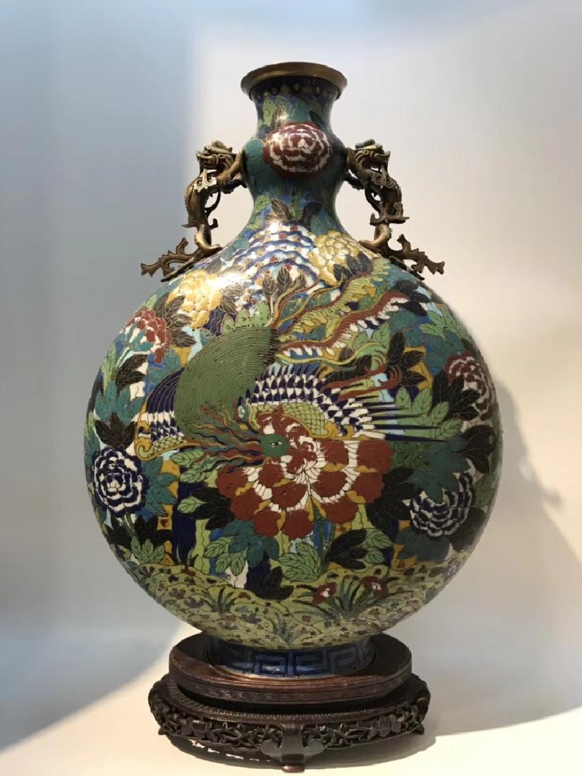 A CLOISONNE ENAMEL MOON FLASK VASE (1 of 9)
