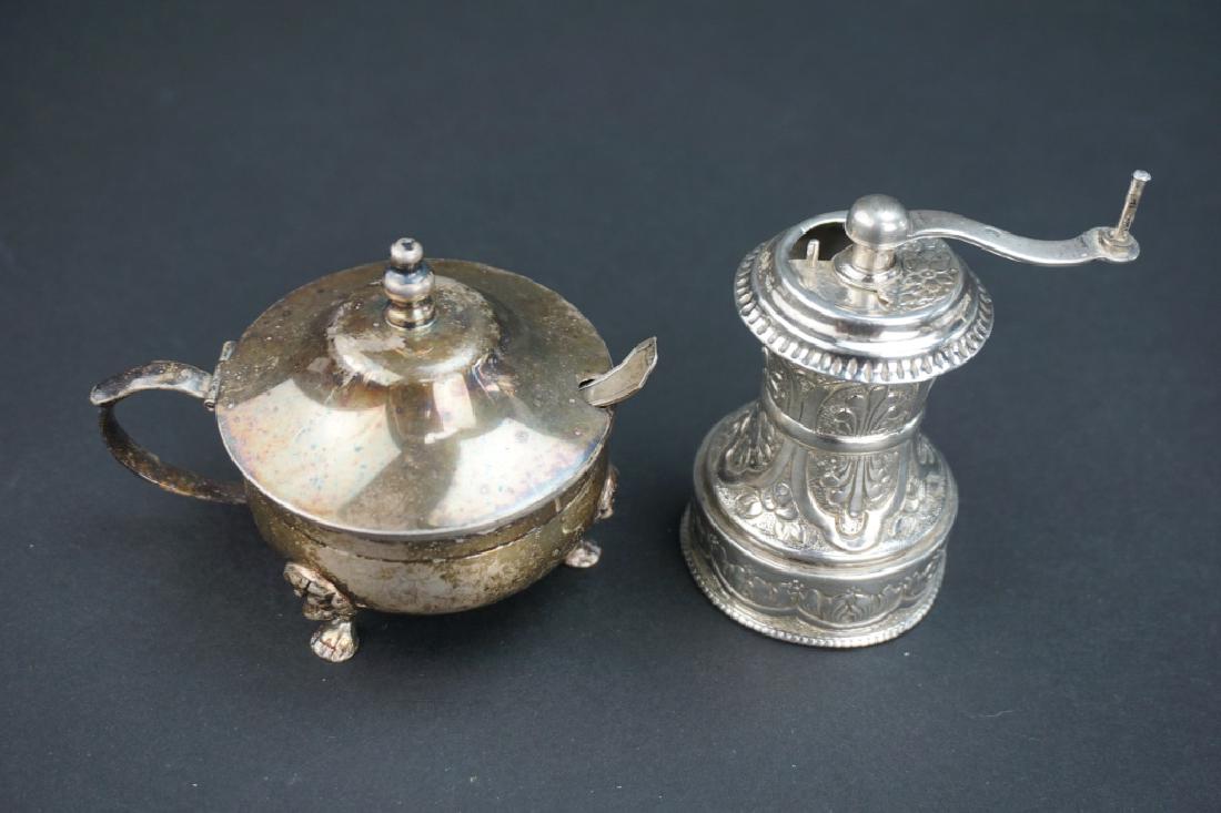 2pc ANTIQUE STERLING SALT & PEPPER DISPENSER: 2pc ANTIQUE STERLING SALT & PEPPER DISPENSER - Includes Master salt with glass cobalt liner (Marked B&M Sterling 440) and sterling spoon (Marked SSMG Sterling; and Pepper grinder; Total weight 321.3 g