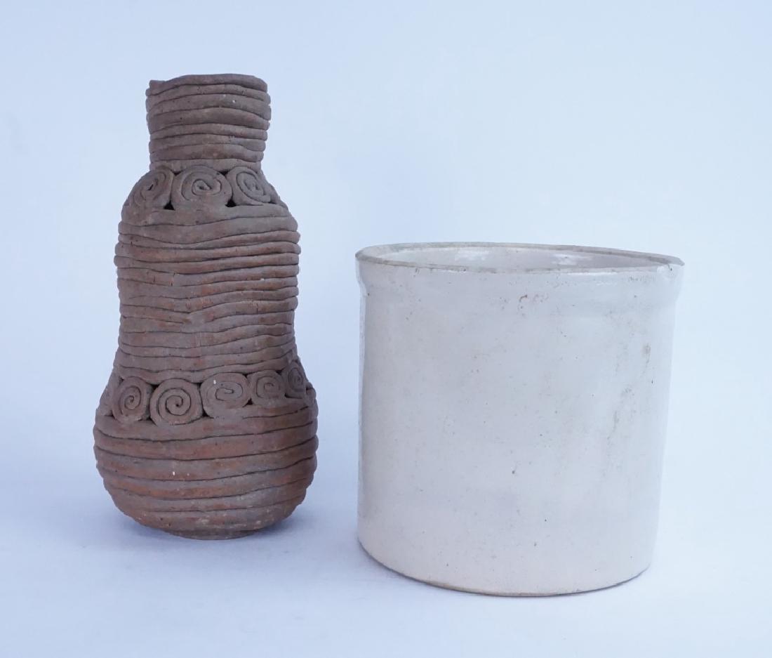 2pcs ASSORTED POTTERY (1 of 4)