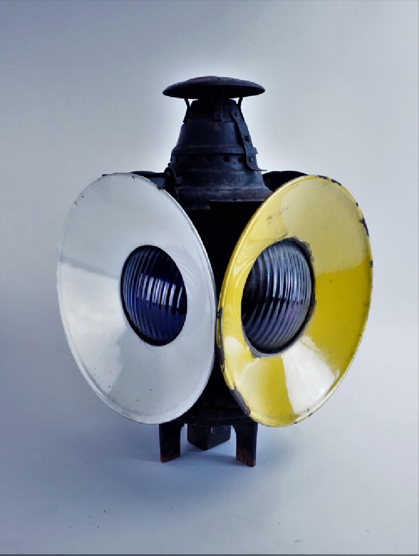 DRESSEL RAILROAD SIGNAL LANTERN (1 of 3)