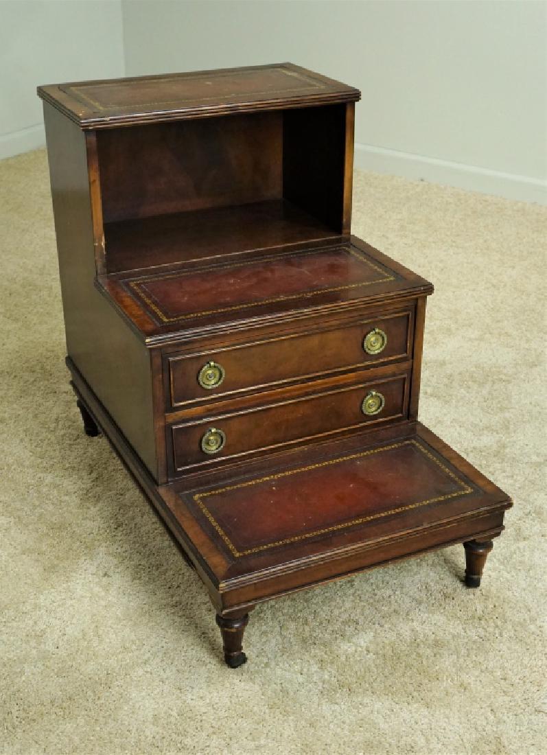 VINTAGE MAHOGANY STEP-DOWN END TABLE (1 of 6)