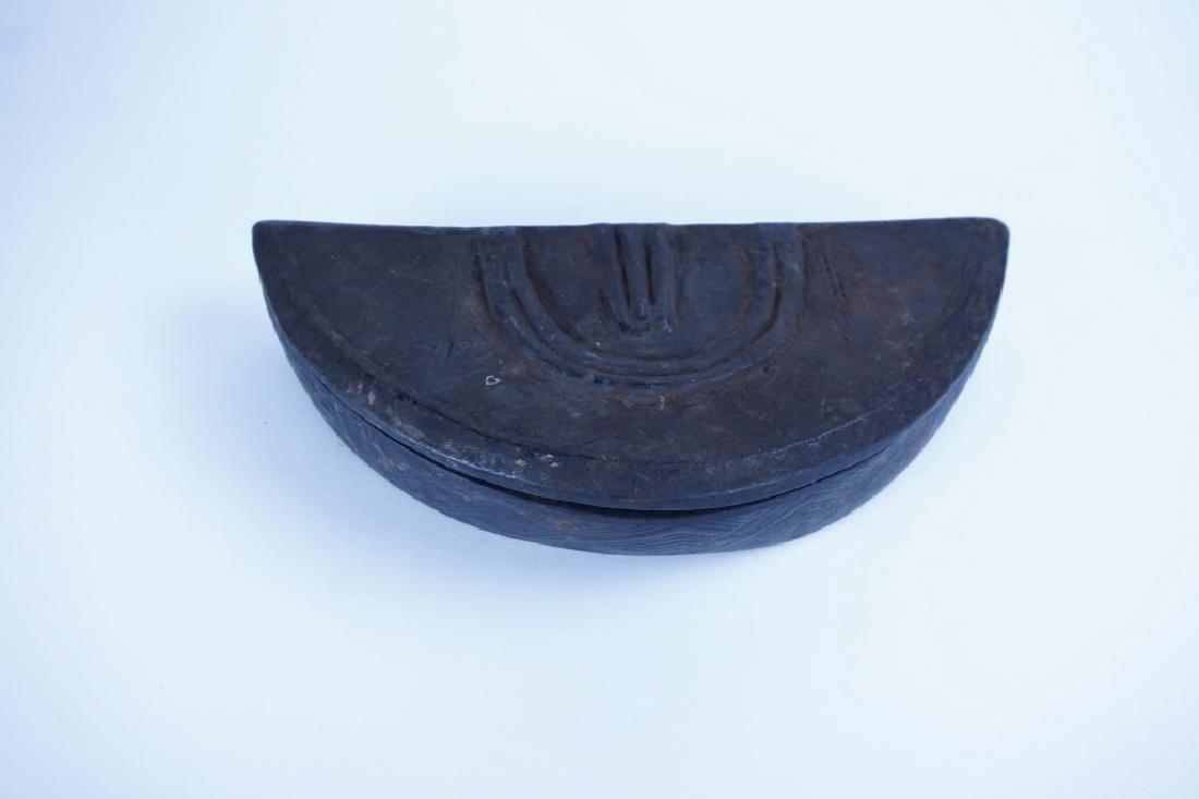 RUBA CARVED WOOD CAMWOOD POWDER BOX (1 of 4)