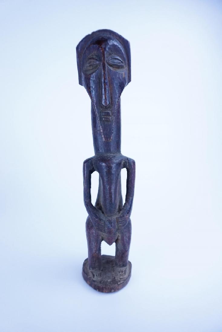 ANTIQUE CARVED WOOD AFRICAN FIGURE (1 of 4)