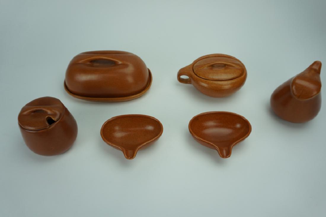 6pc SET ROSEVILLE AUTUMN BROWN TABLE SETTING (1 of 7)