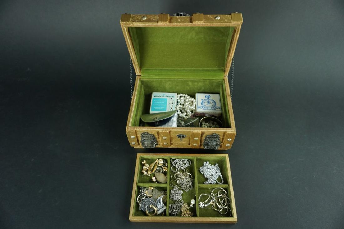 WOODEN PIRATE CHEST JEWELRY BOX (1 of 7)