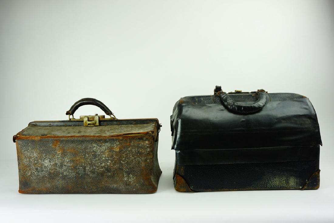 (2) ANTIQUE DOCTOR'S BAGS (1 of 7)