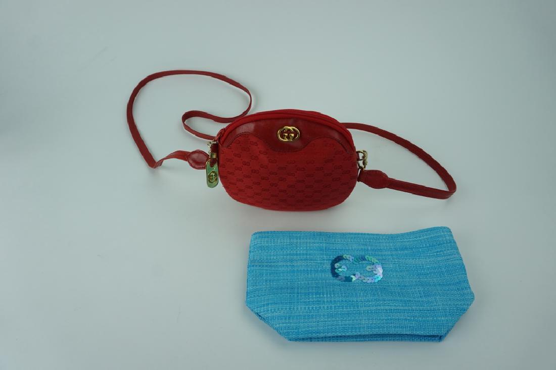 GUCCI RED CLOTH MONOGRAM HANDBAG (1 of 10)