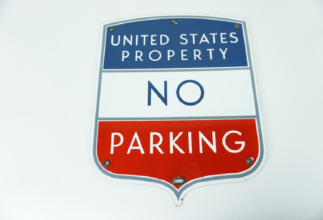 1930s US PROPERTY NO PARKING PORCELAIN ENAMEL SIGN (1 of 3)
