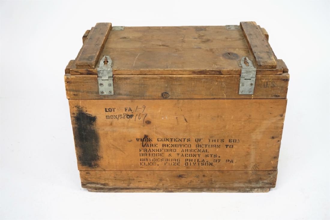 VINTAGE FRANKFORD ARSENAL WOODEN MILITARY CRATE (1 of 6)