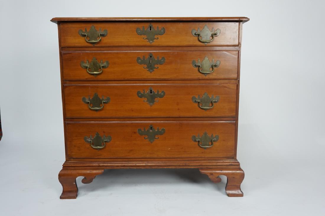 ANTIQUE CHIPPENDALE 4-DRAWER CHEST (1 of 6)