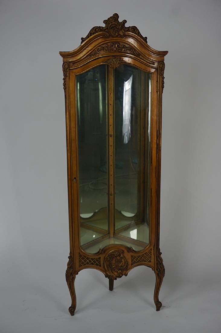 FRENCH LOUIS XV STYLE CORNER CURIO CABINET (1 of 6)