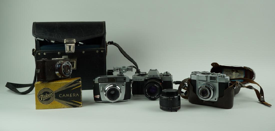 (5) ASSORTED VINTAGE CAMERAS (1 of 7)