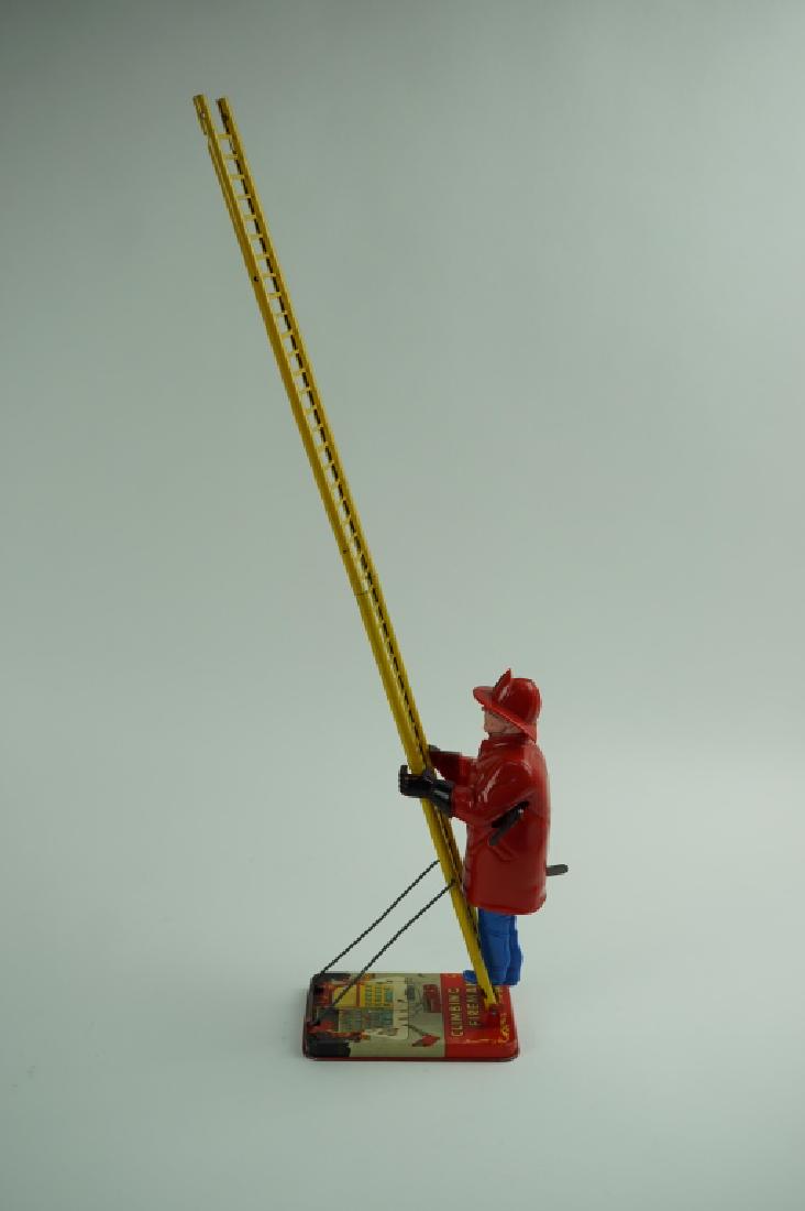 VINTAGE MARX CLIMBING FIREMAN (1 of 3)