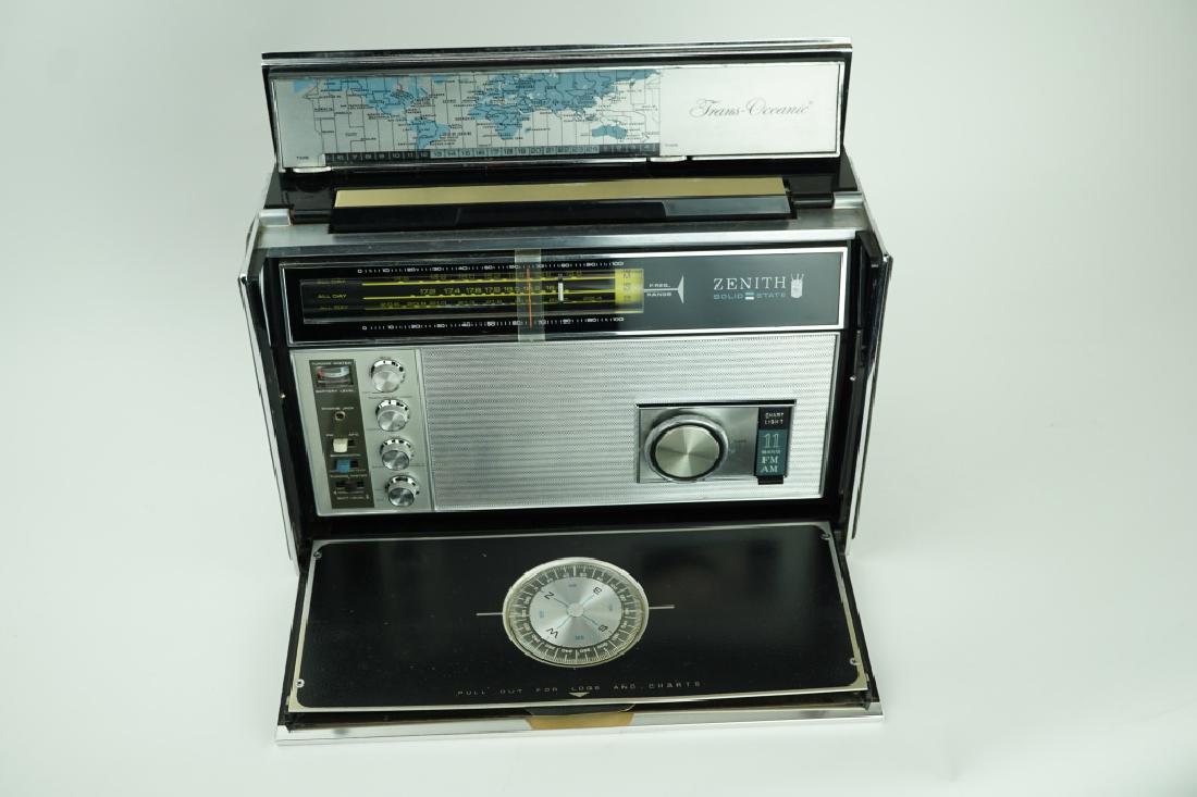 VINTAGE ZENITH TRANSOCEANIC RADIO ROYAL D 7000 Y (1 of 4)