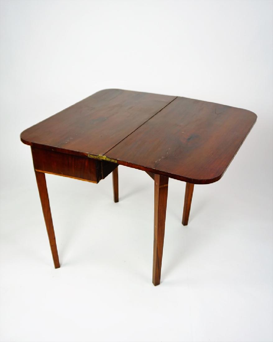 EMPIRE MAHOGANY LIFT TOP GAME TABLE