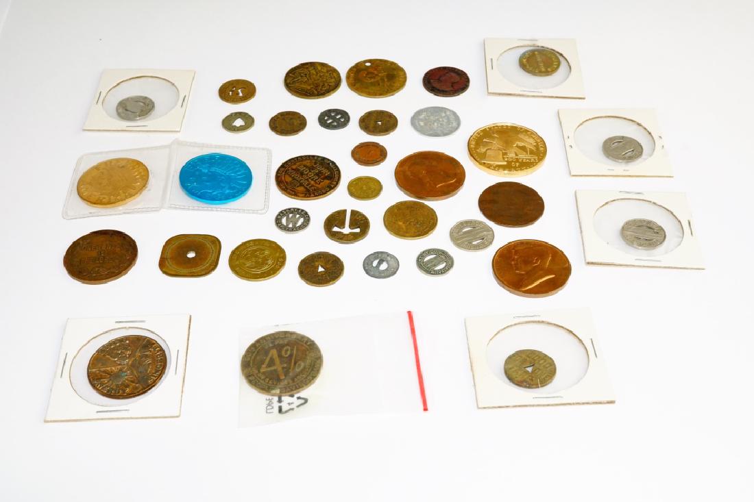 (35) ASSORTED COMMEMORATIVE COINS & TOKENS (1 of 4)