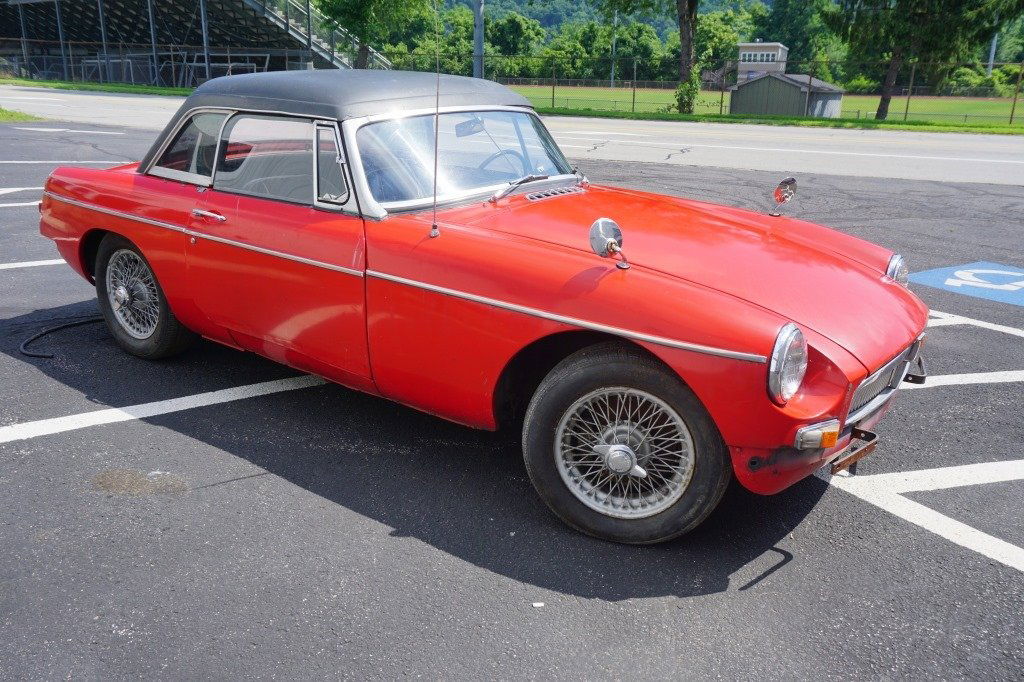 1966 MGB MK1 ROADSTER CONVERTIBLE (1 of 20)