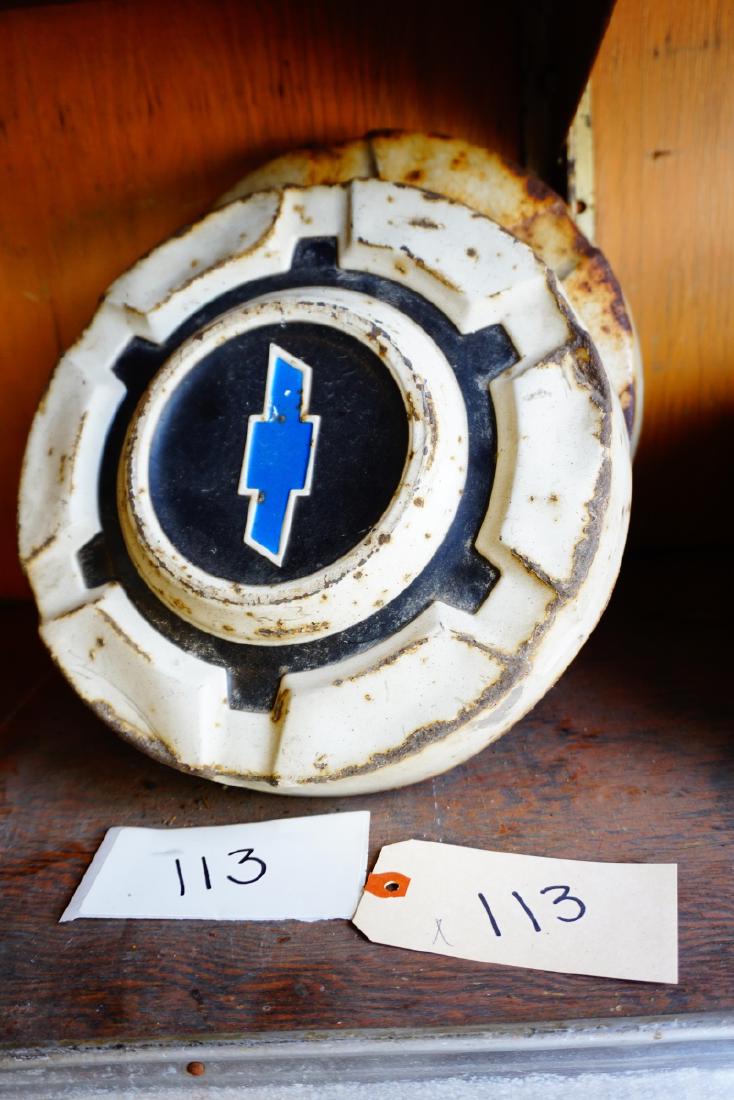 (2) VINTAGE GMC/CHEVY TRUCK HUBCAPS (1 of 2)