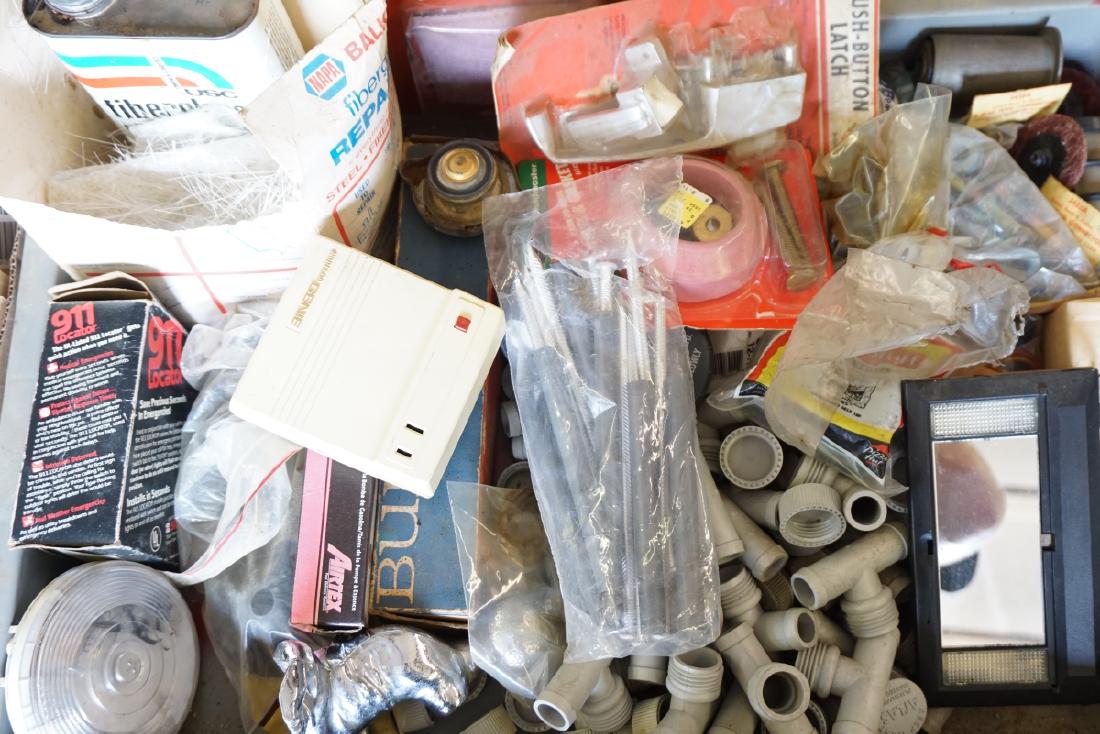 LARGE LOT OF ASSORTED CAR PARTS & ACCESSORIES: LARGE LOT OF ASSORTED CAR PARTS & ACCESSORIES