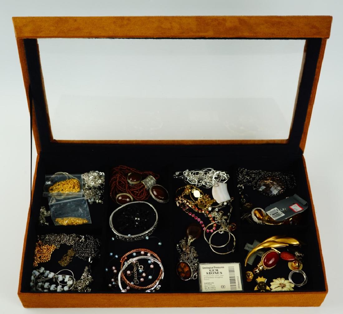 57pcs ASSORTED COSTUME JEWELRY WITH BOX (1 of 6)
