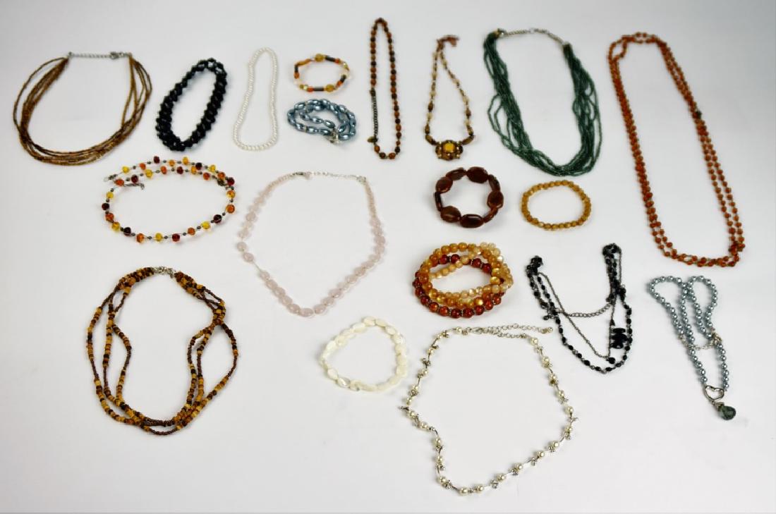 21pcs ASSORTED COSTUME JEWELRY (1 of 20)
