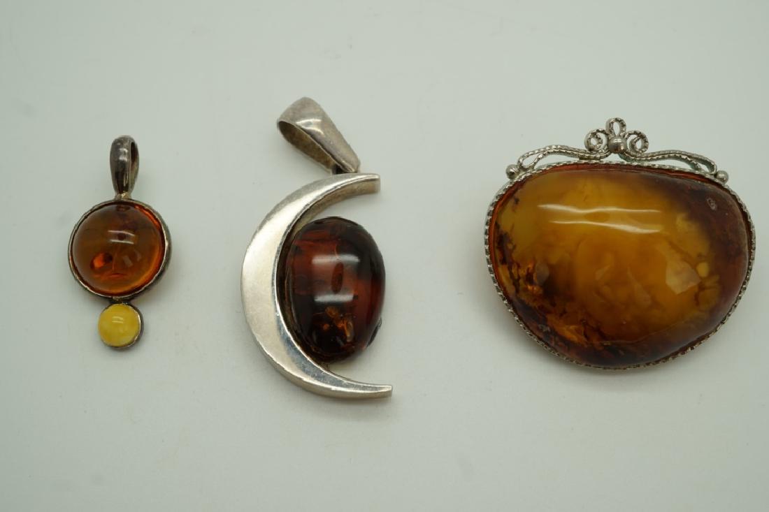3pcs ASSORTED AMBER JEWELRY (1 of 2)