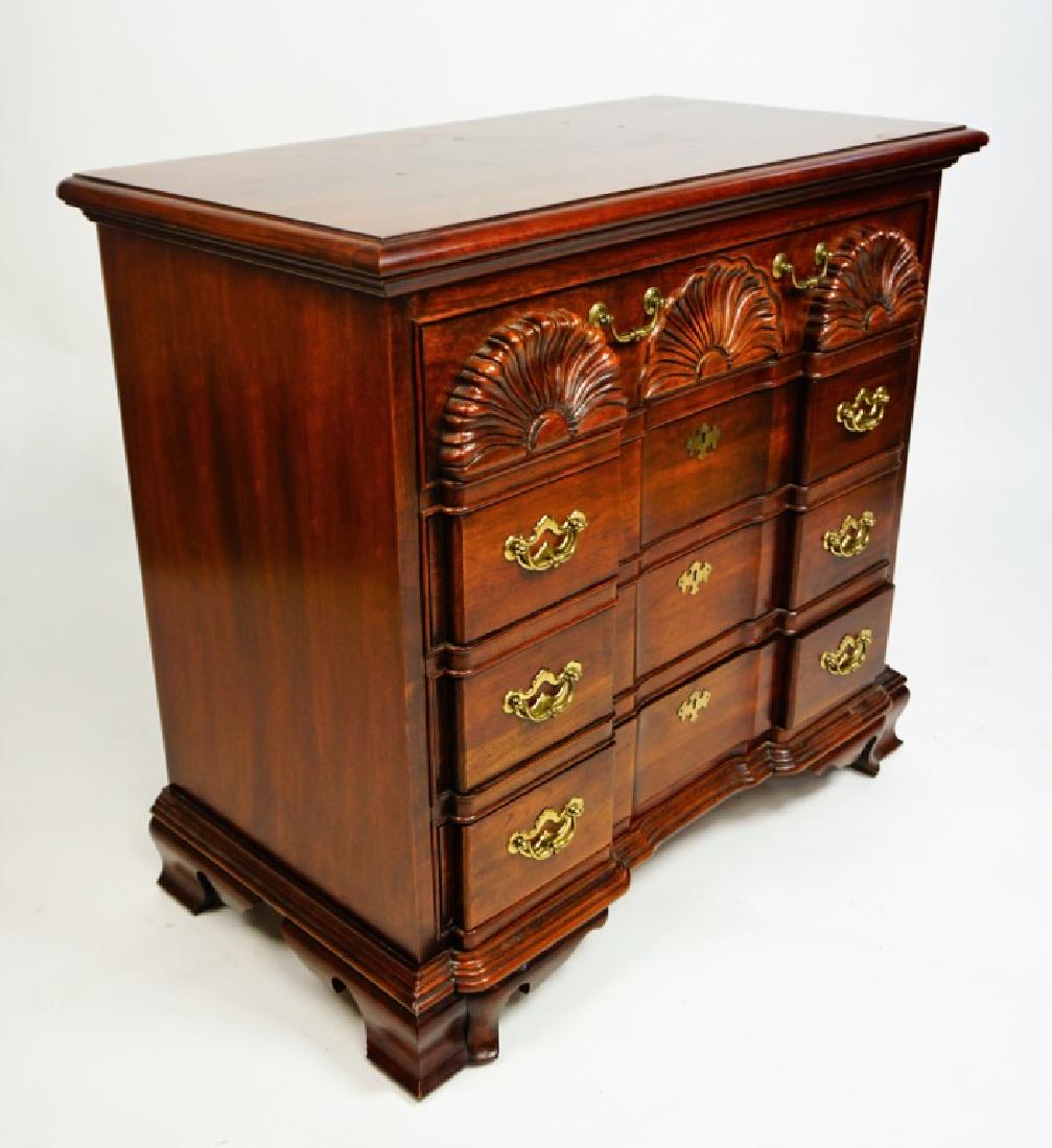 THOMASVILLE MAHOGANY FOUR DRAWER CHEST (1 of 10)
