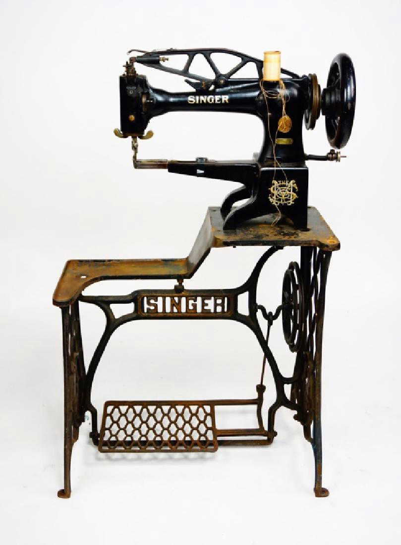 SINGER INDUSTRIAL SEWING MACHINE MODEL 29K58