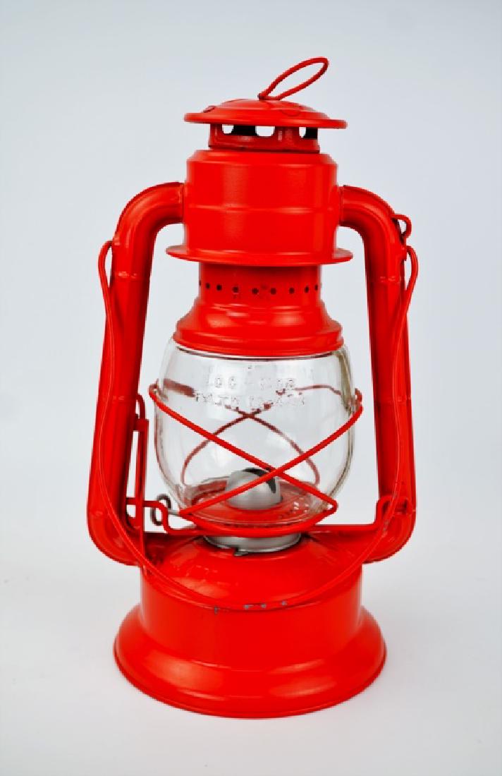 VINTAGE DIETZ LITTLE WIZARD LANTERN