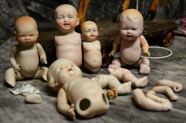 5 BISQUE KESTNER MIGNONETTE & JAPAN AS IS (1 of 5)