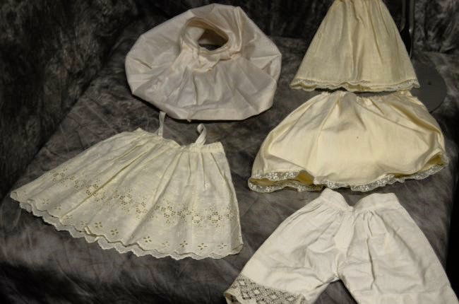 LOT OF 5 ANTIQUE/VINTAGE DOLL UNDERCLOTHING (1 of 3)