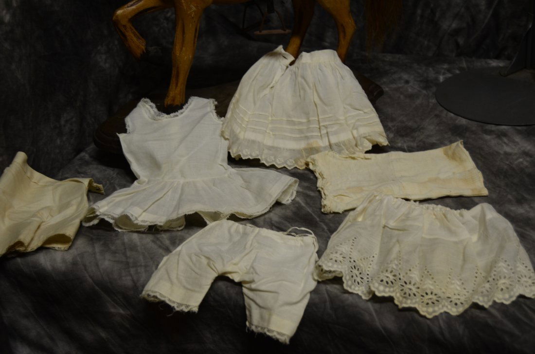 LOT OF 6 ANTIQUE/ VINTAGE DOLL CLOTHING (1 of 4)