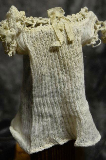 ANTIQUE VINTAGE BISQUE GERMAN DOLL CLOTHING 10/20 (1 of 4)